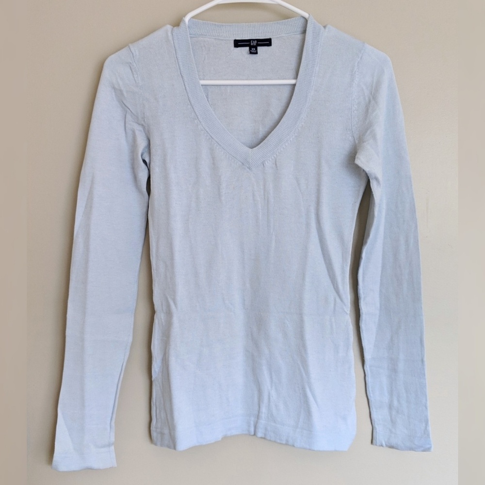 Gap V-Neck Cotton/Wool Blend Sweater